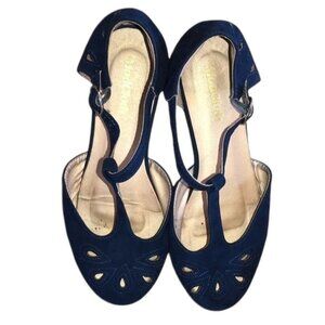 MODCLOTH Shoes The Zest is History T-Strap Women's Size 6 W Blue Flats Cutout